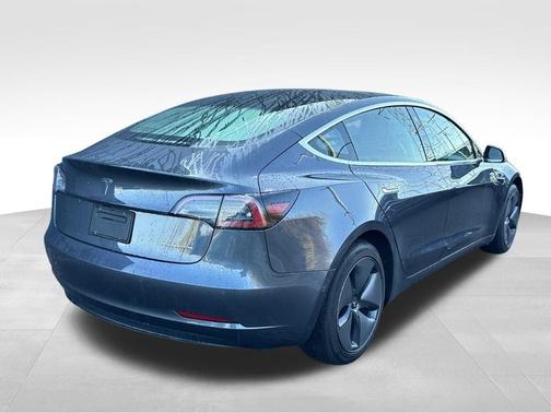 Midnight Silver Metallic 2019 Tesla Model 3 Long Range