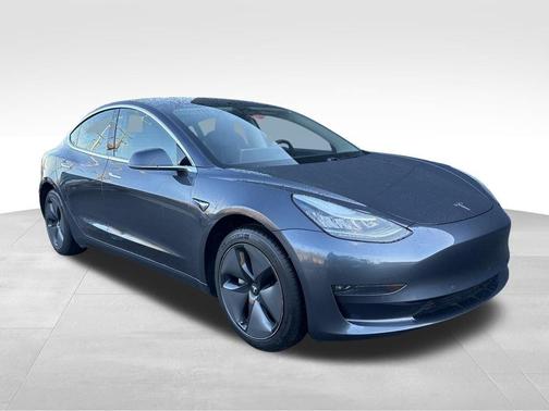 Midnight Silver Metallic 2019 Tesla Model 3 Long Range