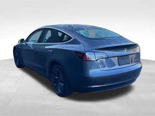 Midnight Silver Metallic 2019 Tesla Model 3 Long Range