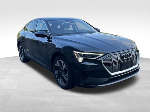 2020 Audi e-tron Premium Plus