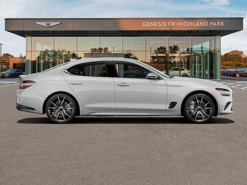 White 2025 Genesis G70 2.5T