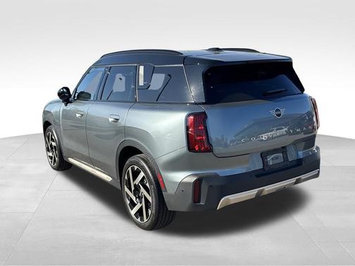 Smoke Green 2025 MINI Countryman S