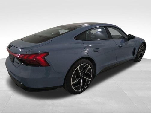 Kemora Gray Metallic 2023 Audi RS e-tron GT Base