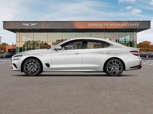 Uyuni White 2026 Genesis G70 2.5T Prestige
