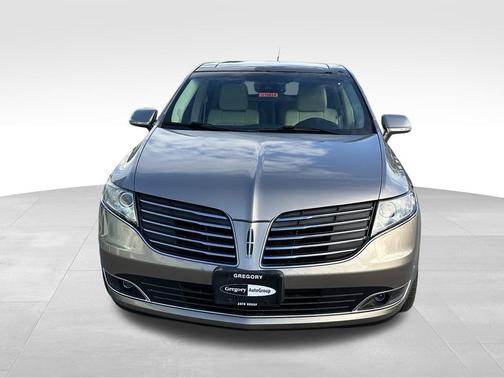 Mocha Metallic 2018 Lincoln MKT Reserve
