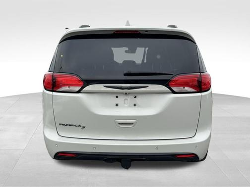 2019 Chrysler Pacifica Touring-L Plus