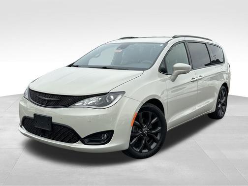 2019 Chrysler Pacifica Touring-L Plus