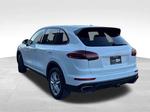 White 2016 Porsche Cayenne Base