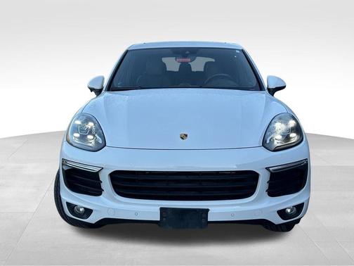 White 2016 Porsche Cayenne Base