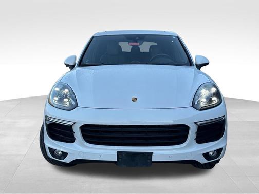 White 2016 Porsche Cayenne Base