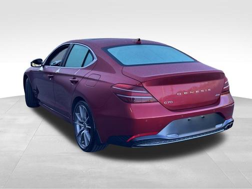 2022 Genesis G70 2.0T