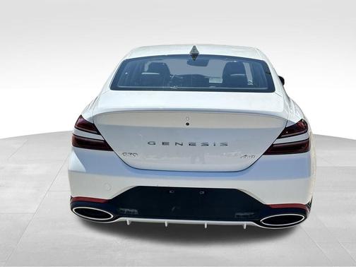 Uyuni White 2026 Genesis G70 2.5T