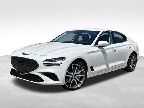 Uyuni White 2026 Genesis G70 2.5T