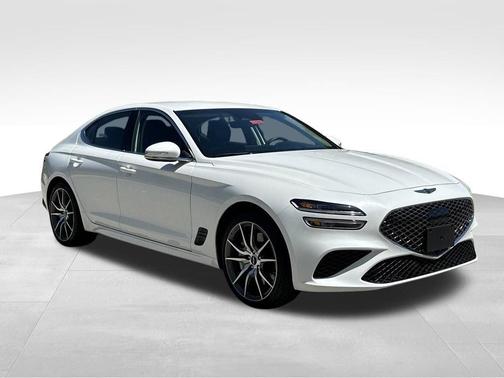Uyuni White 2026 Genesis G70 2.5T