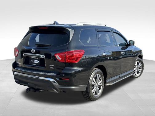 2019 Nissan Pathfinder SL