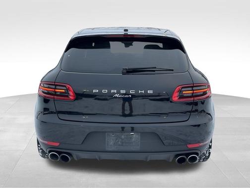 2018 Porsche Macan Sport Edition
