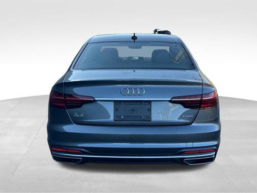 Daytona Gray Pearl Effect 2023 Audi A4 45 S line quattro Premium