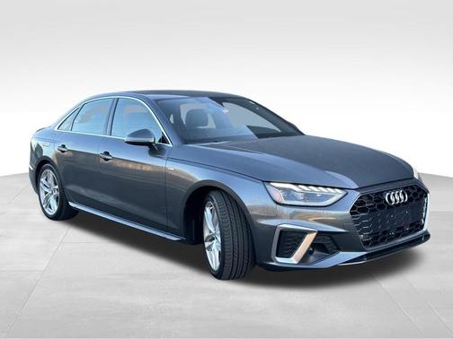 Daytona Gray Pearl Effect 2023 Audi A4 45 S line quattro Premium