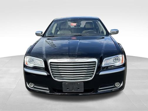 2013 Chrysler 300C Luxury Series