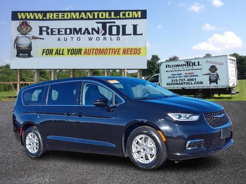 2024 Chrysler Pacifica Touring-L