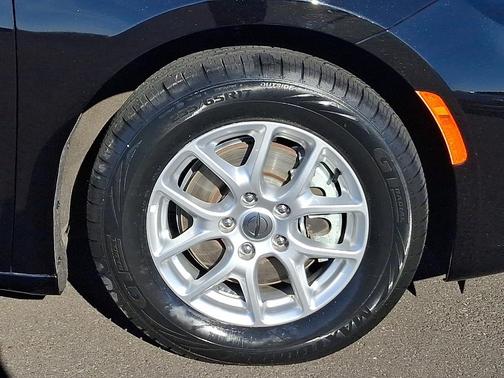 2024 Chrysler Pacifica Touring-L