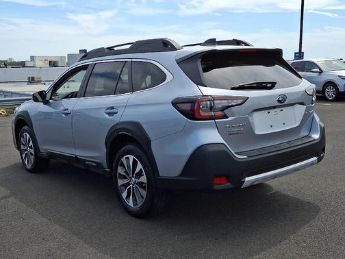 Ice Silver Metallic 2025 Subaru Outback Limited