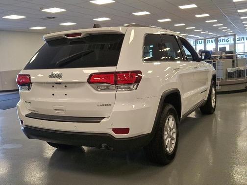2020 Jeep Grand Cherokee Laredo