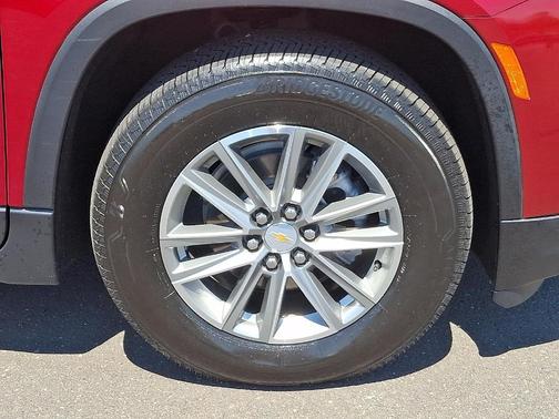 Radiant Red Tintcoat 2023 Chevrolet Traverse LT Cloth