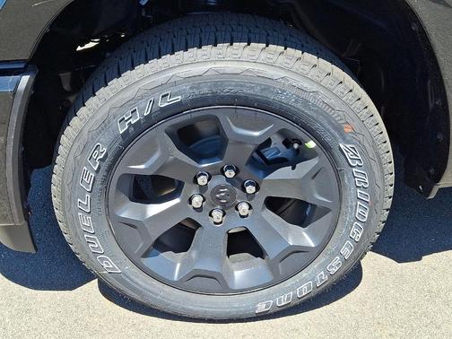 Diamond Black 2026 RAM 1500 Big Horn/Lone Star