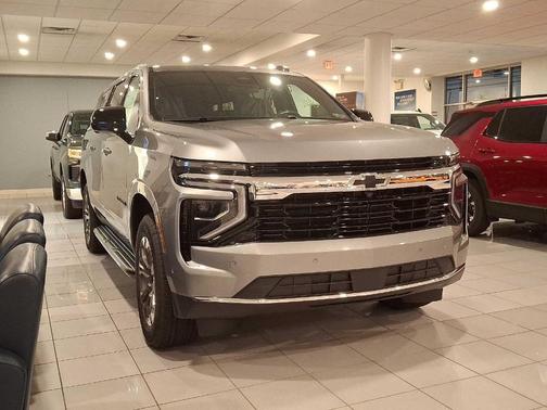 2025 Chevrolet Suburban LS