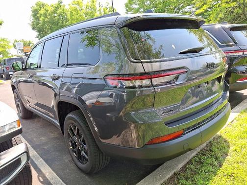 2025 Jeep Grand Cherokee L Laredo