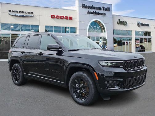 2025 Jeep Grand Cherokee Laredo