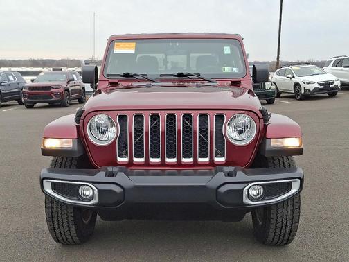 2021 Jeep Gladiator Overland