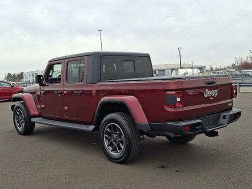 2021 Jeep Gladiator Overland