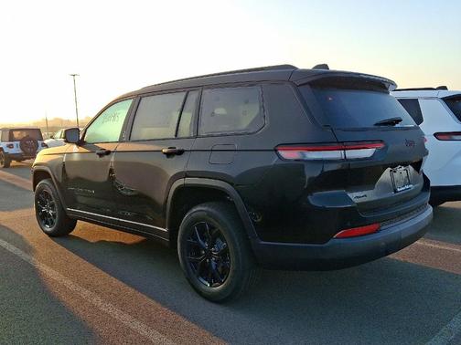 2025 Jeep Grand Cherokee L Laredo