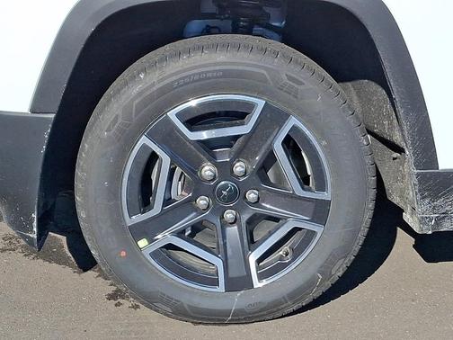 2026 Jeep Cherokee LAREDO/LIMITED