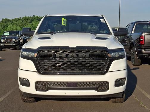 Bright White Clearcoat 2026 RAM 1500 Tradesman