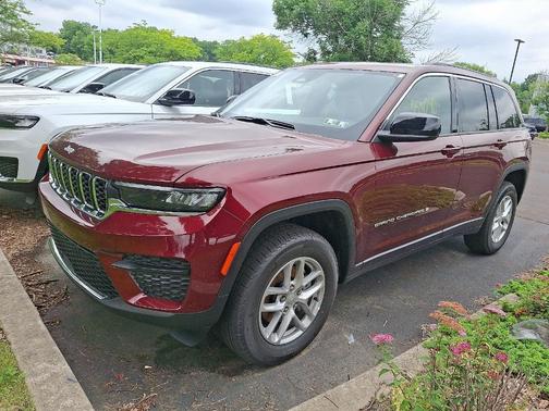 2025 Jeep Grand Cherokee Laredo