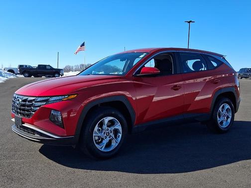 2023 Hyundai TUCSON SE