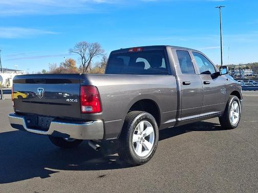 2024 RAM 1500 Classic SLT