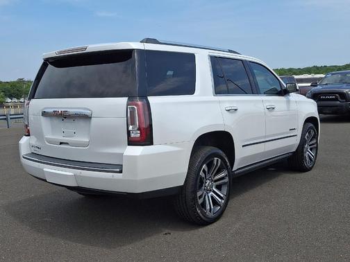White Frost Tricoat 2017 GMC Yukon Denali