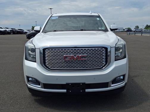White Frost Tricoat 2017 GMC Yukon Denali