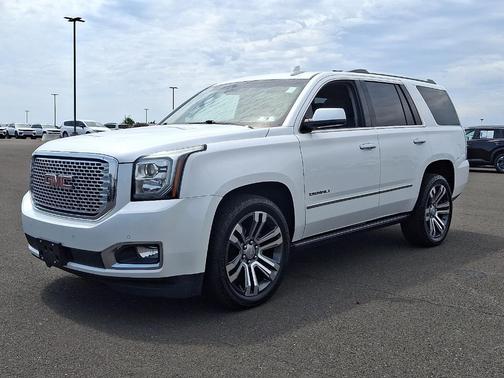 White Frost Tricoat 2017 GMC Yukon Denali
