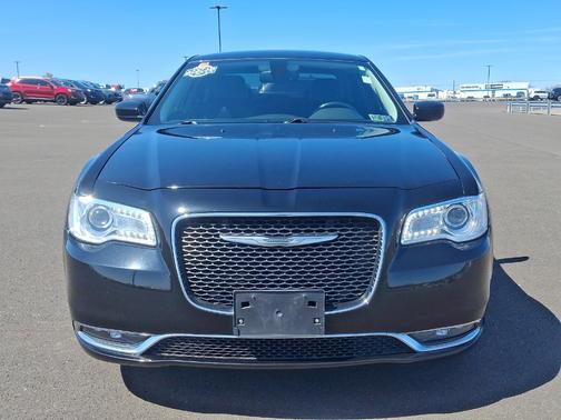 2015 Chrysler 300 Limited