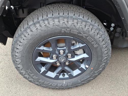 Granite Crystal Clearcoat Metallic 2026 Jeep Wrangler Sport