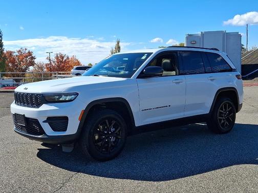 2024 Jeep Grand Cherokee Laredo