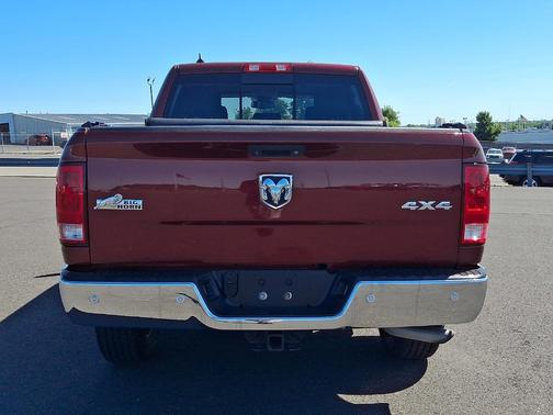 Delmonico Red Pearlcoat 2017 RAM 1500 Big Horn