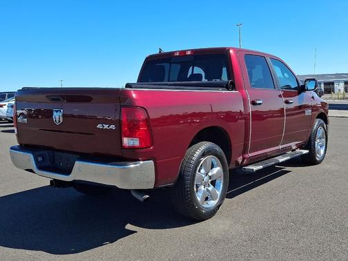Delmonico Red Pearlcoat 2017 RAM 1500 Big Horn