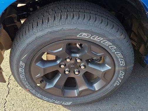 Hydro Blue Pearlcoat 2026 RAM 1500 Big Horn/Lone Star