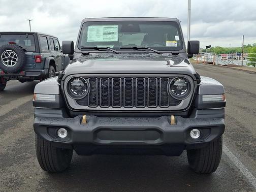 Granite Crystal Clearcoat Metallic 2026 Jeep Wrangler 85th Anniversary